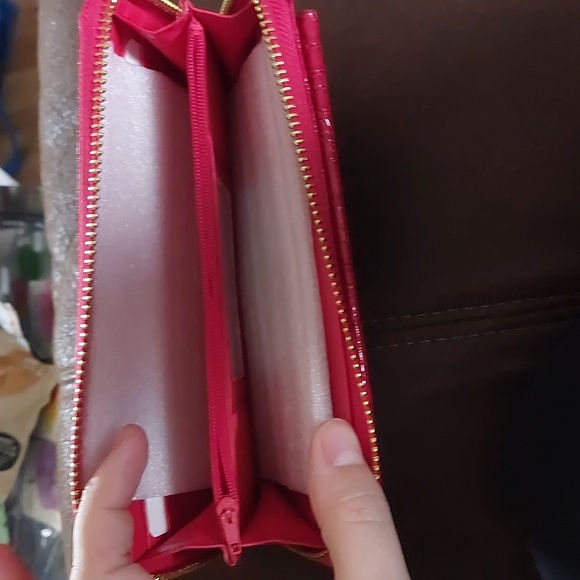 Red snakeskin wallet - Picture 2 of 4